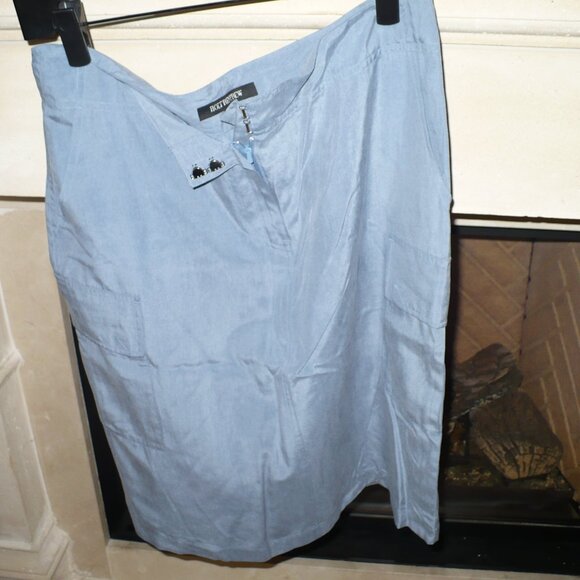 HOLT RENFREW BLUE SKIRT,  SIZE 8 - 100 PER CENT SILK - Picture 1 of 3